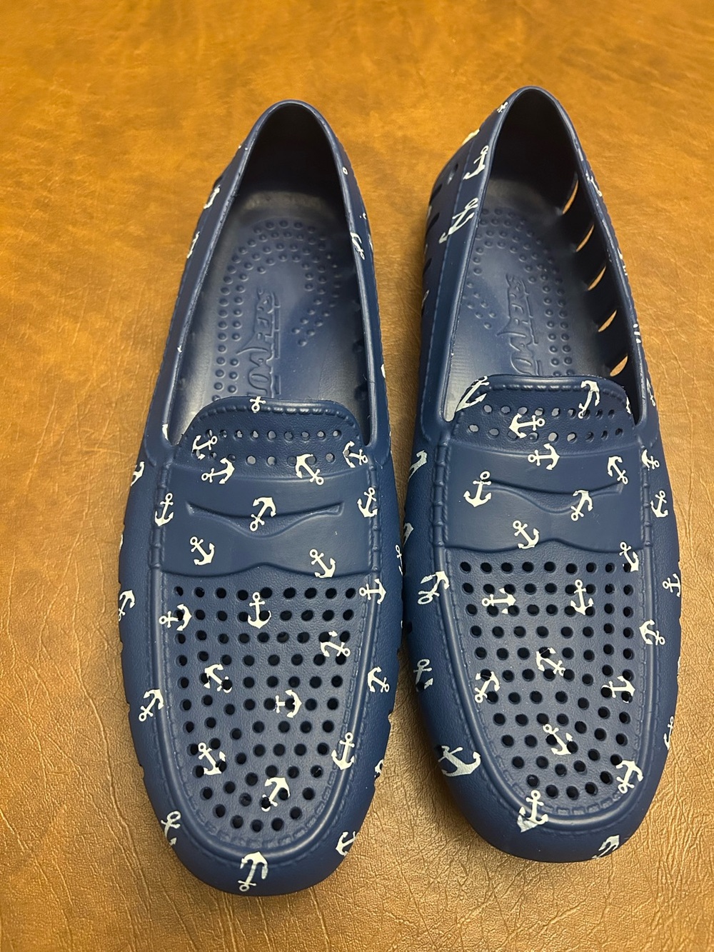 Floafers Blue & white Mens Water Shoes Size 12 NWOT